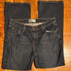 (12) LIKE NEW LEVI STRAUSS & CO LOW RISE BOOTCUT JEANS